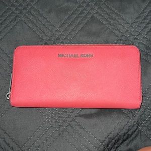 Michael kors wallet